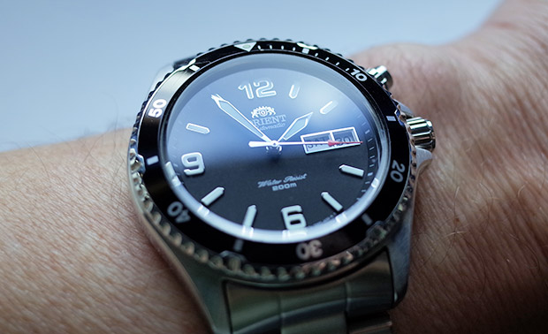 Orient Mako CEM65001B automatic watch review – a sleek, great value ...